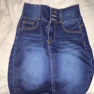 Jean mini skirt